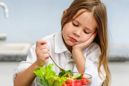 İştahsız uşaqlara yeməyi sevdirməyin yolları