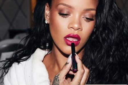 Rihanna makiyaj stili