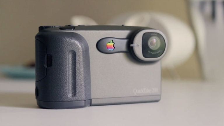 Apple ilk rəngli rəqəmsal kamerası