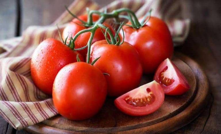 doğranmış pomidor