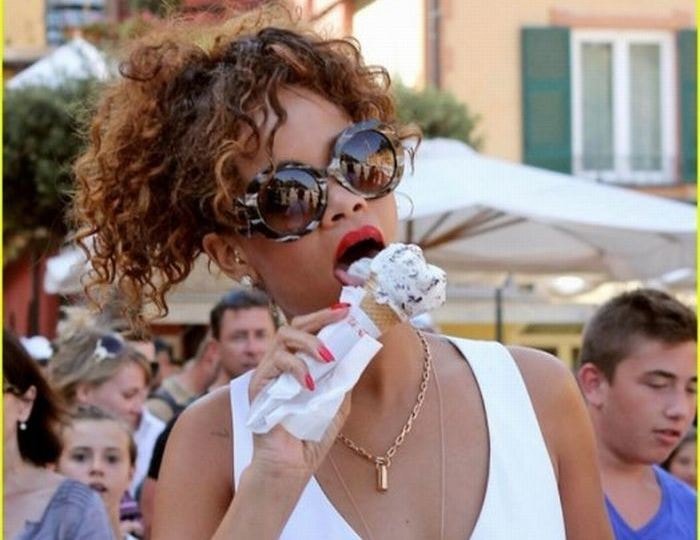 Rihanna Yemək sevdalısı