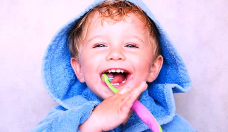 Uşaqlarda Süd dişlərinə qulluq necə olmalıdır?